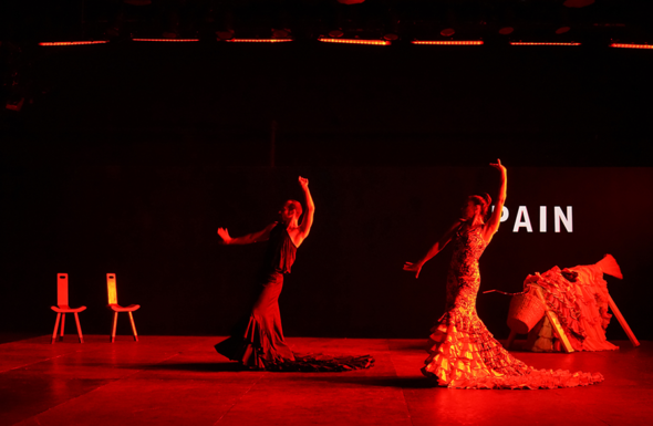 Spectacle de danse "THISISPAIN" chorégraphié par de Hillel Kogan, présenté au Théâtre de Suresnes Jean Vilar dans le cadre le saison 24-25